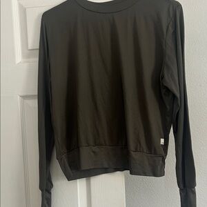 Minimal Long Sleeve Pullover - Black